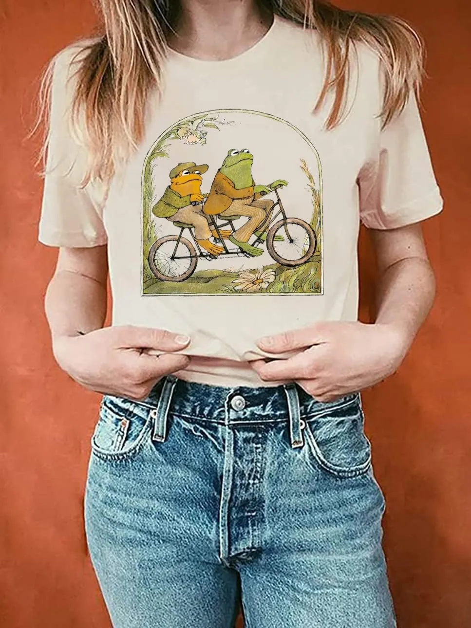 Frog Shirt for Women Classic Book T-Shirt Vintage Graphic Tee Tops Book Lovers Shirt Funny Teacher Shirt
