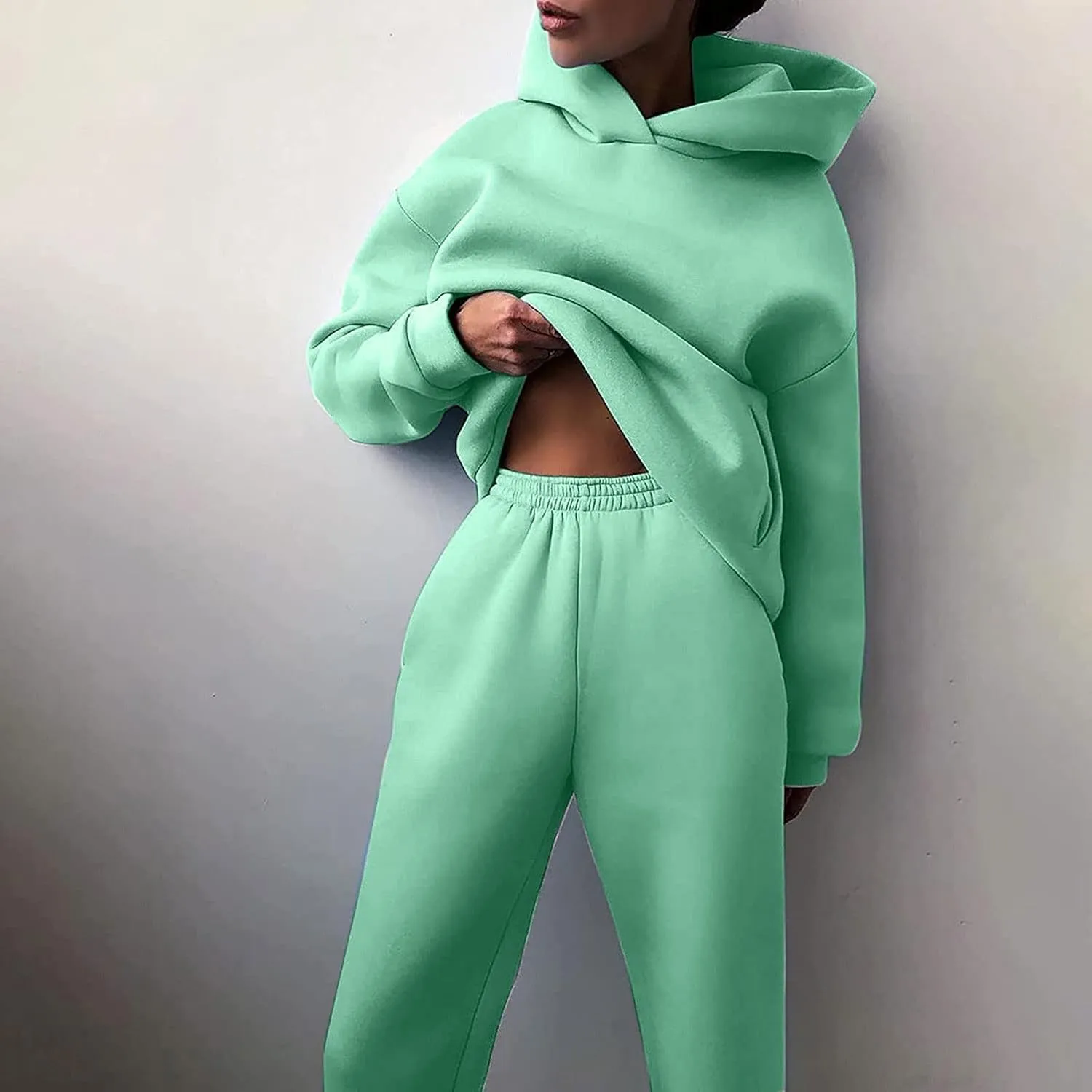 Womens 2 Piece Outfits Lounge Hoodie Sweatsuit Sets Oversized Sweatshirt Fall Fashion Sweatpants with Pockets