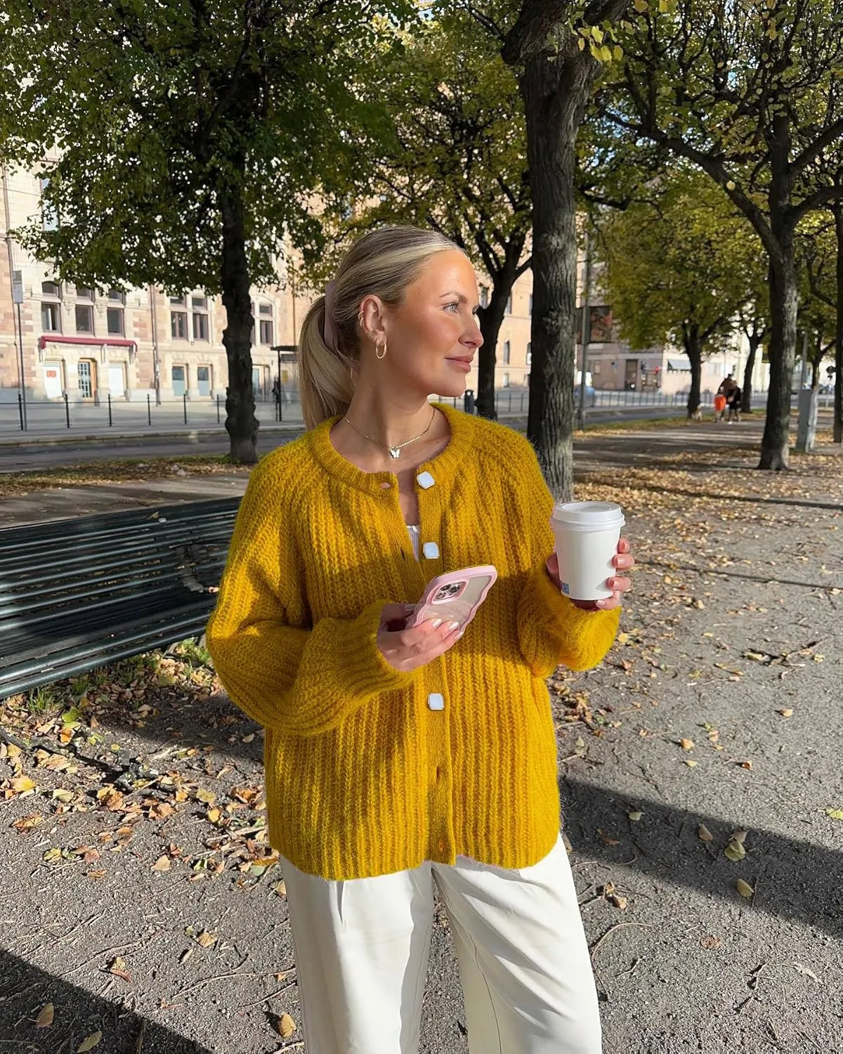 Womens 2024 Fall Cardigan Sweater Soft Chunky Knit Cardigan Crewneck Button Down Cropped Cardigan Outwear